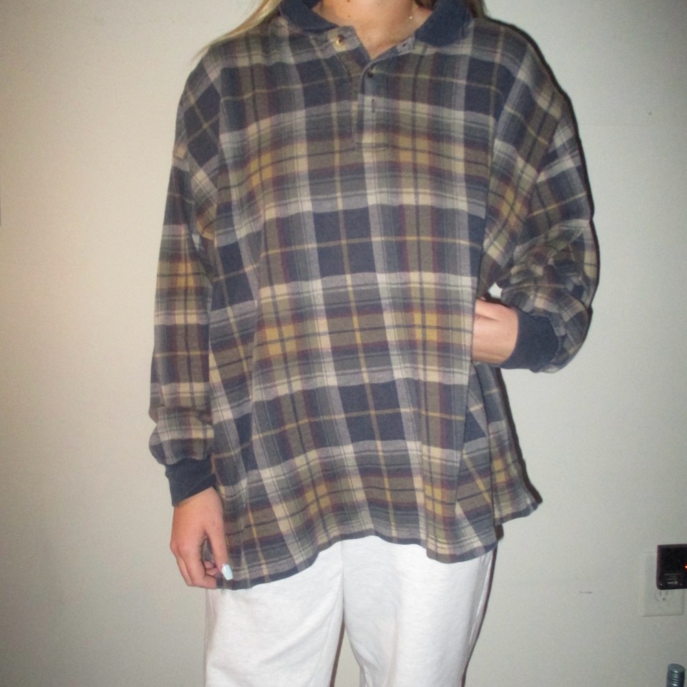 Oversized flannel polo shirt, retro and stylish!